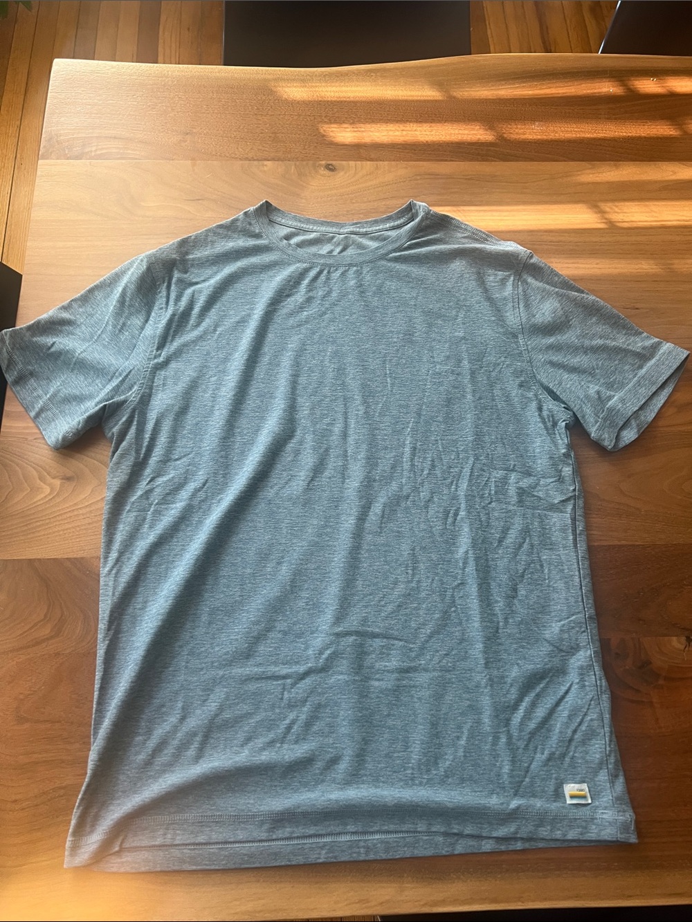 Vuori Men's Heather Slate Crew Neck Tee
